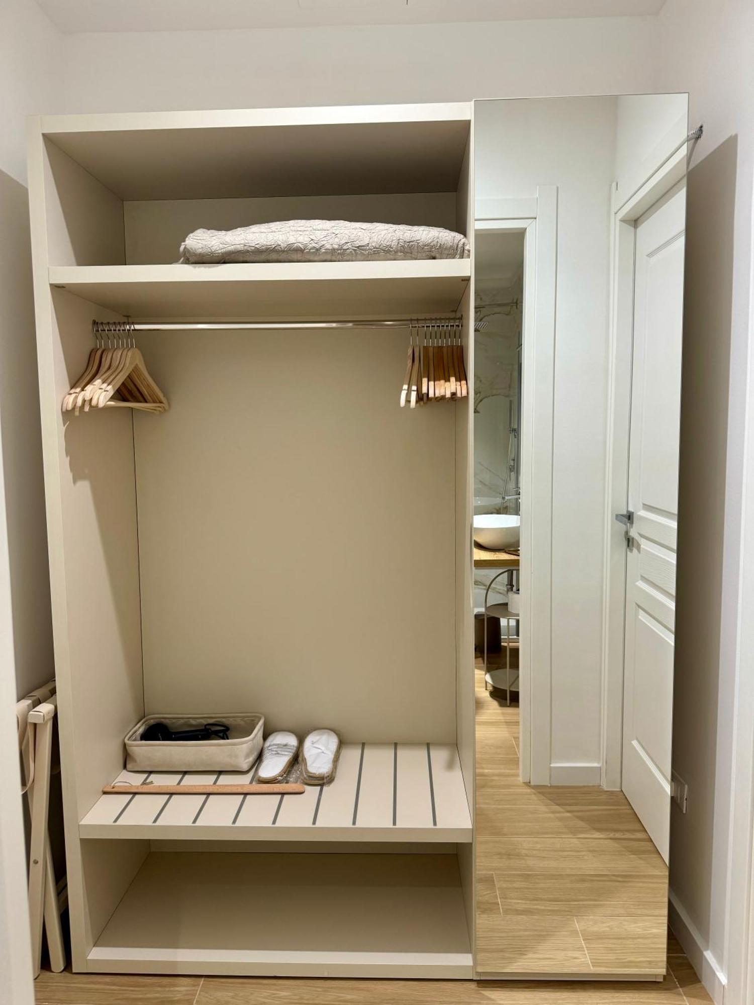 Feel Boutique Rooms Oristano Exteriör bild
