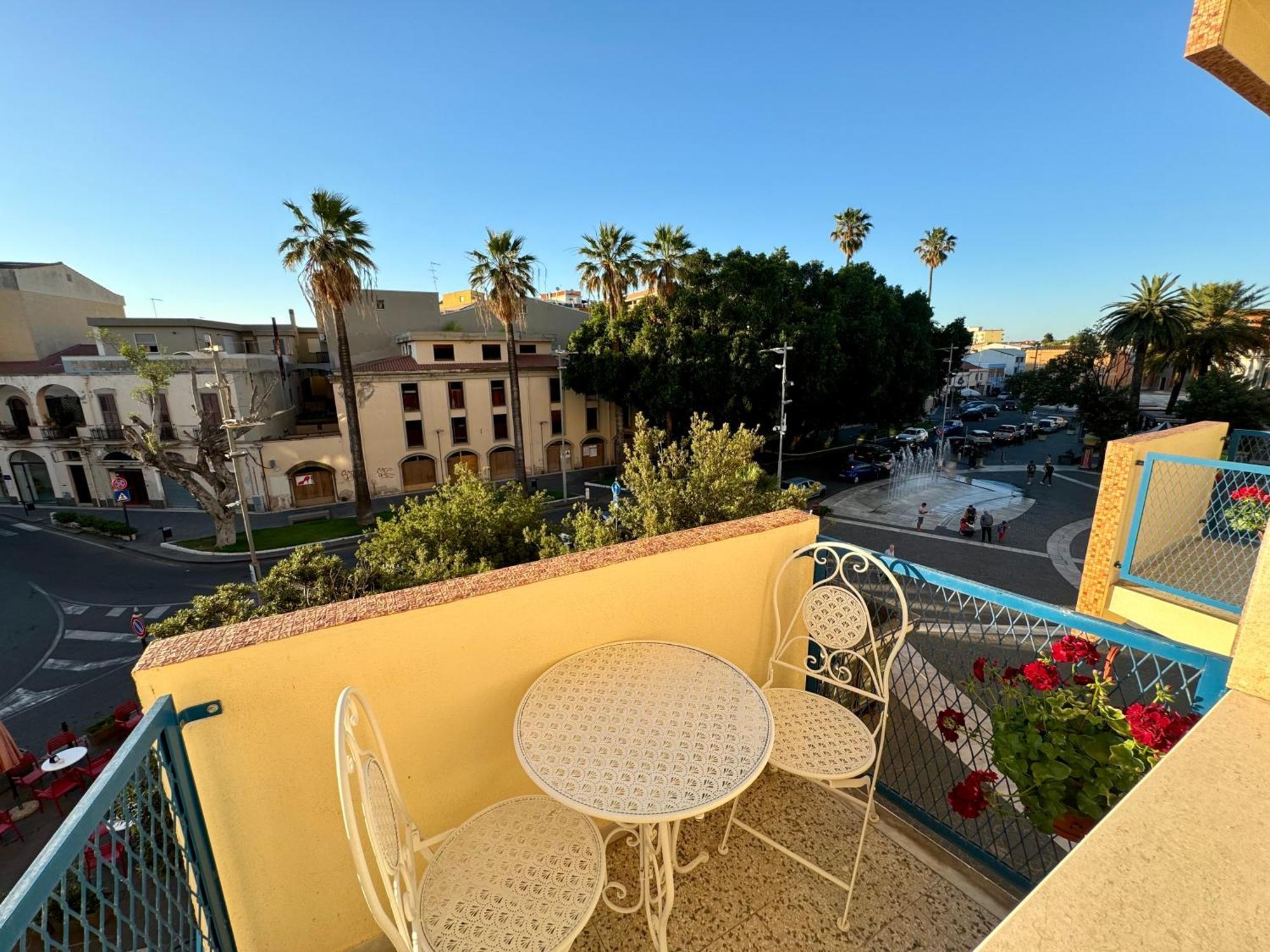 Feel Boutique Rooms Oristano Exteriör bild