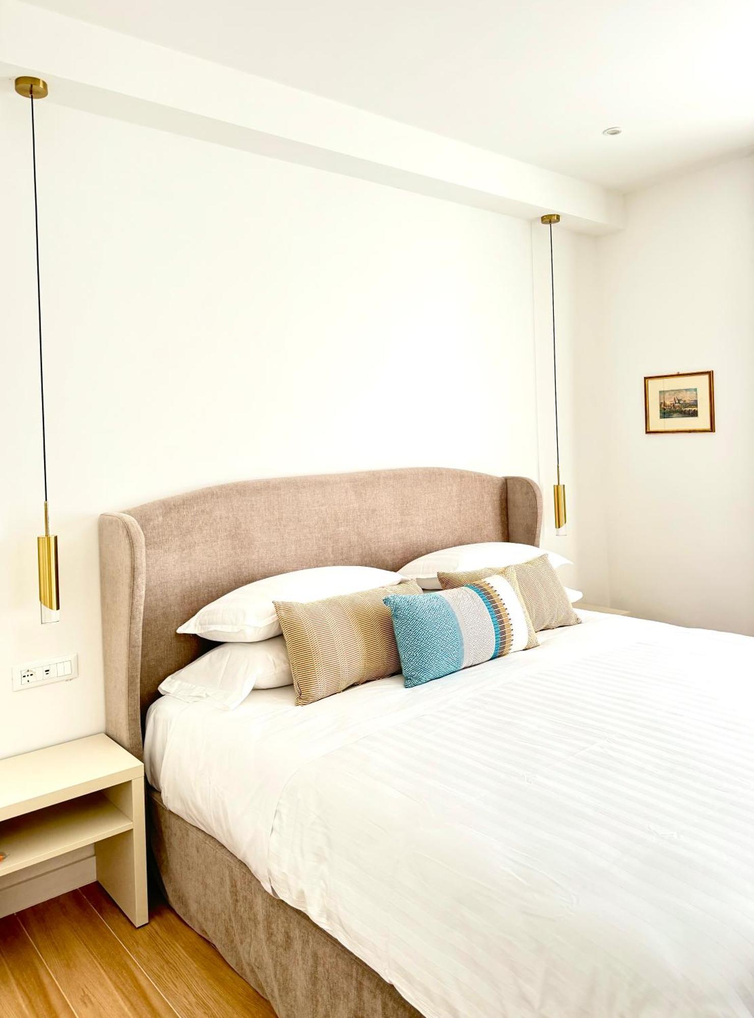 Feel Boutique Rooms Oristano Exteriör bild