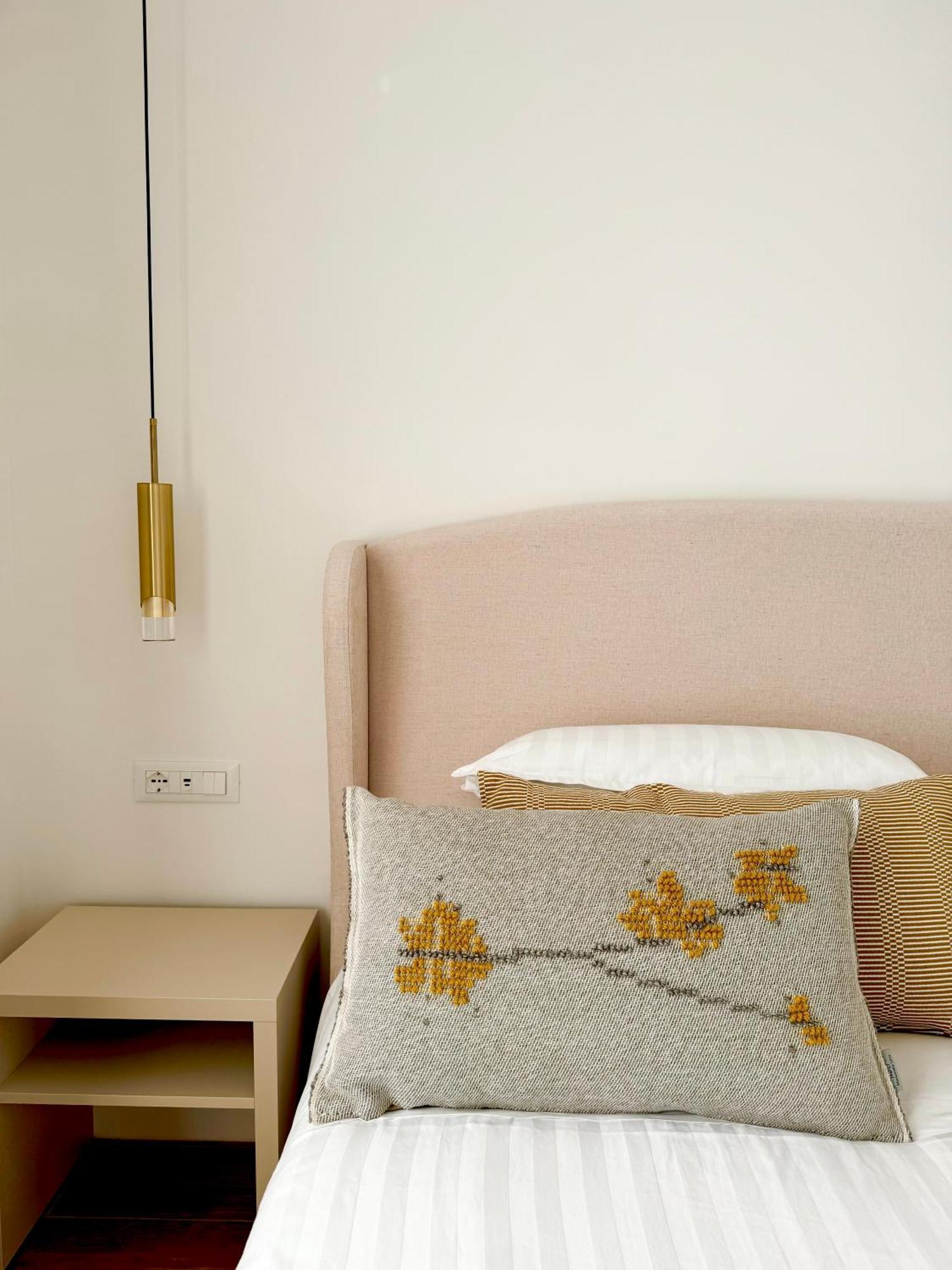 Feel Boutique Rooms Oristano Exteriör bild